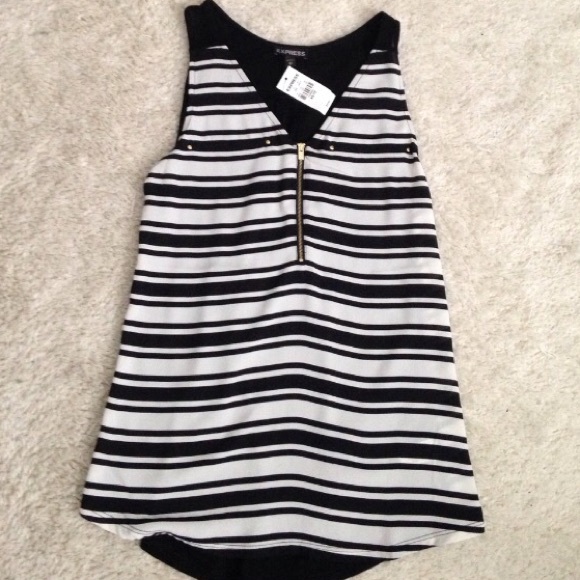 🎀 Express Striped Tank!