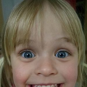 Meet your Posher, Emiley