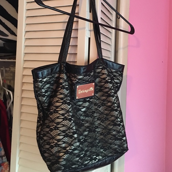 Betsyvilee tote