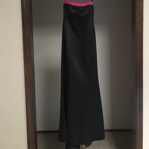 Evening gown - Picture 2 of 4
