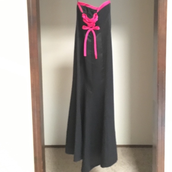Evening gown - Picture 3 of 4