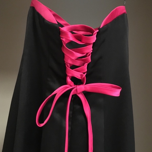 Evening gown - Picture 4 of 4