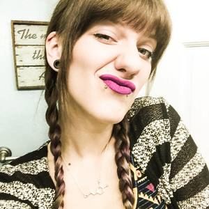Meet your Posher, Nina