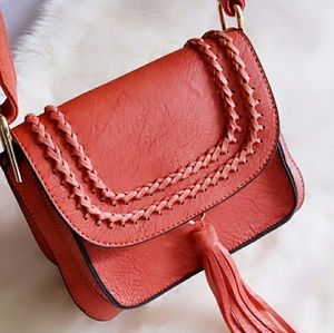 2 ×HOST PICK Crossbody Bag. 2 ×HOST PICK Crossbody Bag.