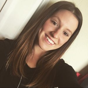 Meet your Posher, Connie