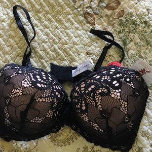 NWT Marilyn Monroe 34c push-up bra