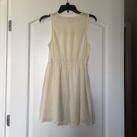 Dress with Floral Embroidery - Picture 3 of 4