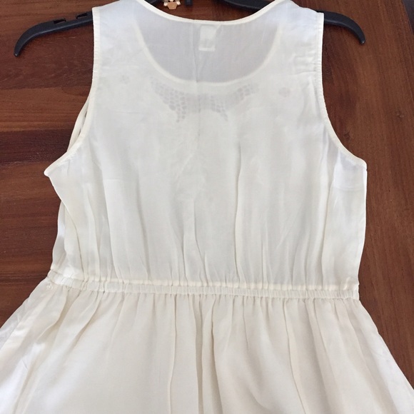 Dress with Floral Embroidery - Picture 4 of 4