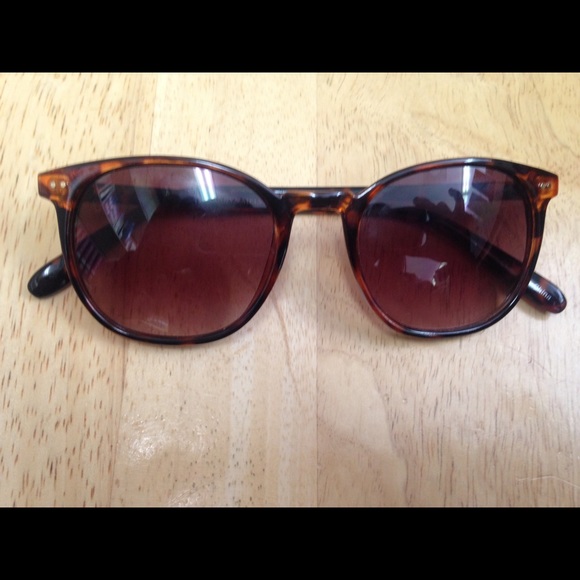 Brandy Melville Sunglasses