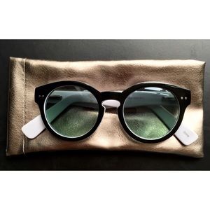 -LOFT SUNGLASSES- Graphic frames with pouch