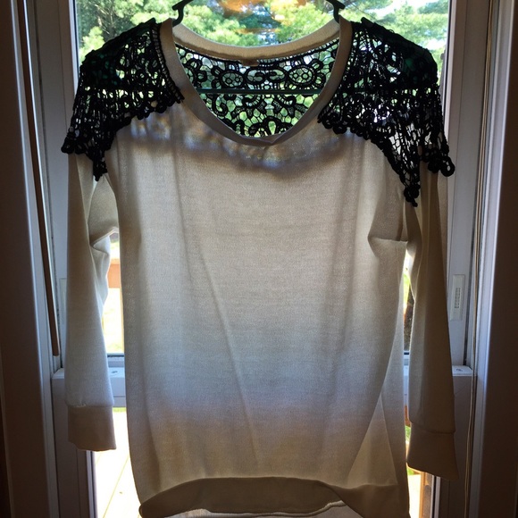 Black crochet lace white top with long sleeves