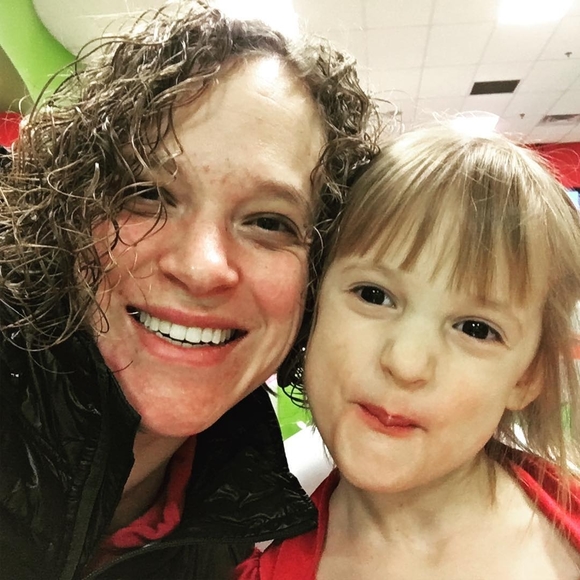 Meet your Posher, Tina - Picture 1 of 1