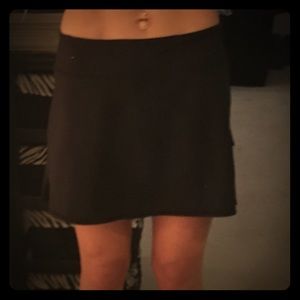 Size 6 tall black Lululemon skirt