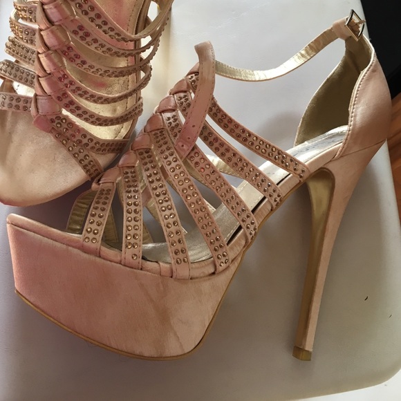 Fancy high heels - Picture 3 of 3