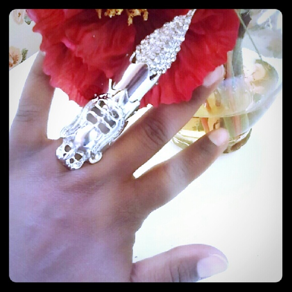 Silver full finger ring