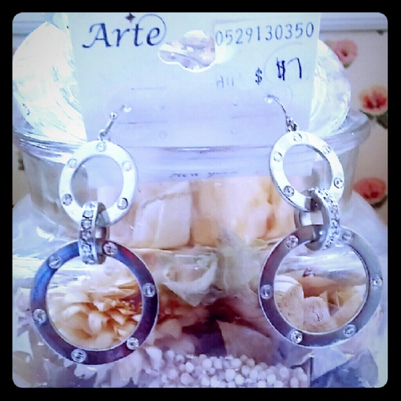 Silver circle earring