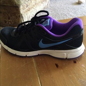 Nike Revolution 2