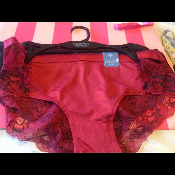 💞2 pair pack of Simply Vera by Vera Wang hipsters