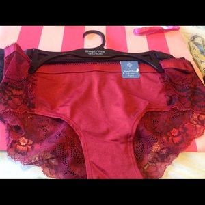 💞2 pair pack of Simply Vera by Vera Wang hipsters