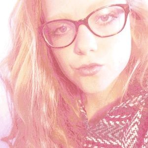 Meet your Posher, Kenzie
