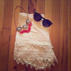 H&M white lace shorts