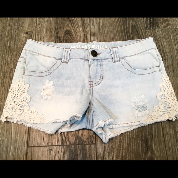 Mossimo Co | lacy destroyed shorts - Picture 2 of 4