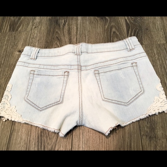 Mossimo Co | lacy destroyed shorts - Picture 3 of 4