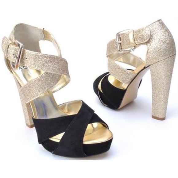 💕HP 💕 Aqua Moxie glitter heel - Picture 2 of 3