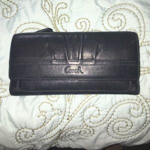 Black Coach Wallet Authentic price ⬇️weekend