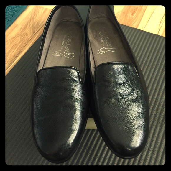Aerosoles StitchNTurn black loafers