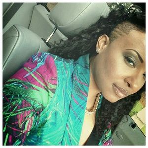 Meet your Posher, Victoria