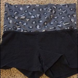VS PINK YOGA SHORTS