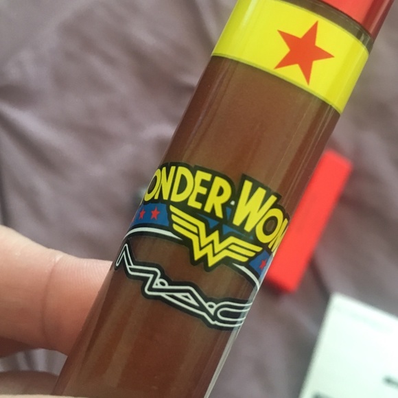 LipGlass - Picture 2 of 3