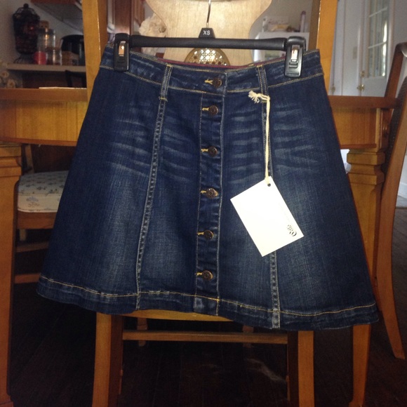 NWT high waisted denim skirt - Picture 2 of 3