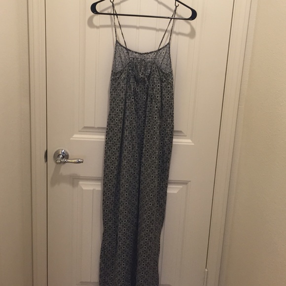 Grey & white maxi dress from O'Neil - Picture 2 of 3