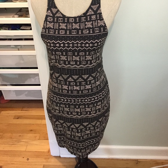 Billabong Dresses & Skirts - Billabong Body Con dress, size Large
