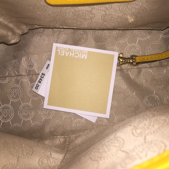 💛Michael Kors Large Hamilton in Sun Yellow💛 - Picture 3 of 4
