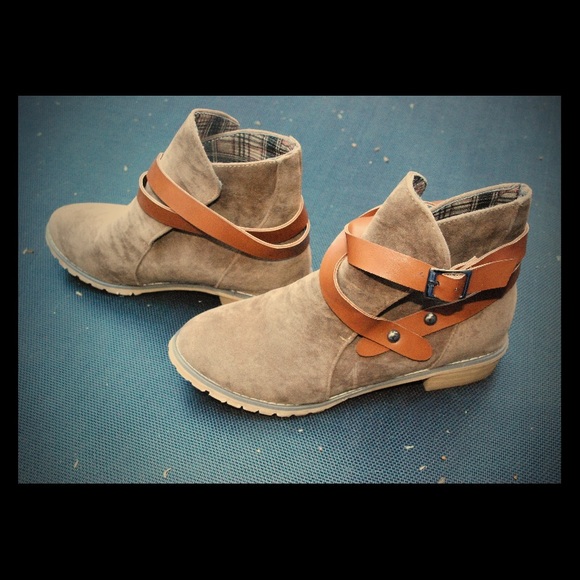 ankle boots with wrap
