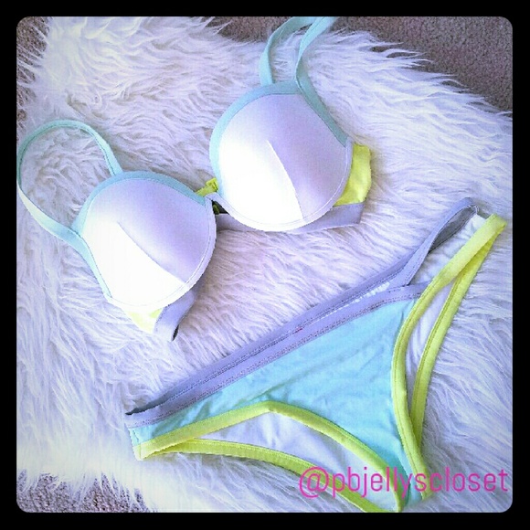 Victorias Secret Swimsuit Set
