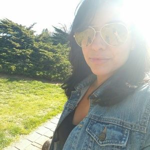 Meet your Posher, Lynette