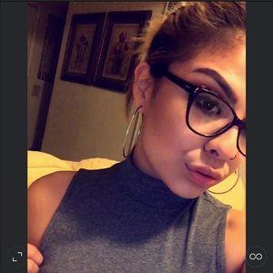 Meet your Posher, Leilani