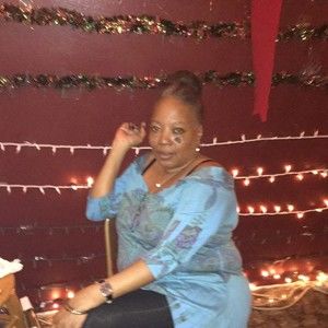 Meet your Posher, Sharon