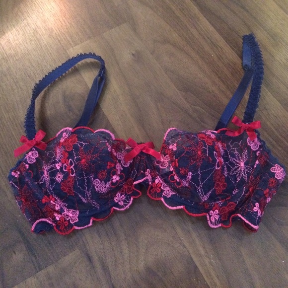 Agent Provocateur embroidered demi bra NWOT