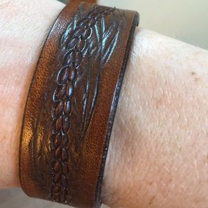 Handmade artisan brown leather wheat bracelet