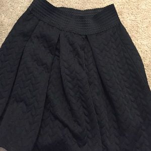 Short back skirt, size small