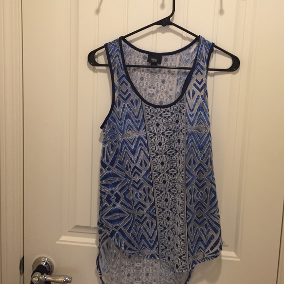 Blue tank top, size medium - Picture 1 of 2