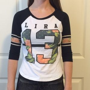 Baseball tee