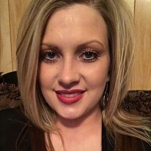 Meet your Posher, Kendra