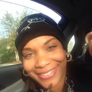 Meet your Posher, Monica