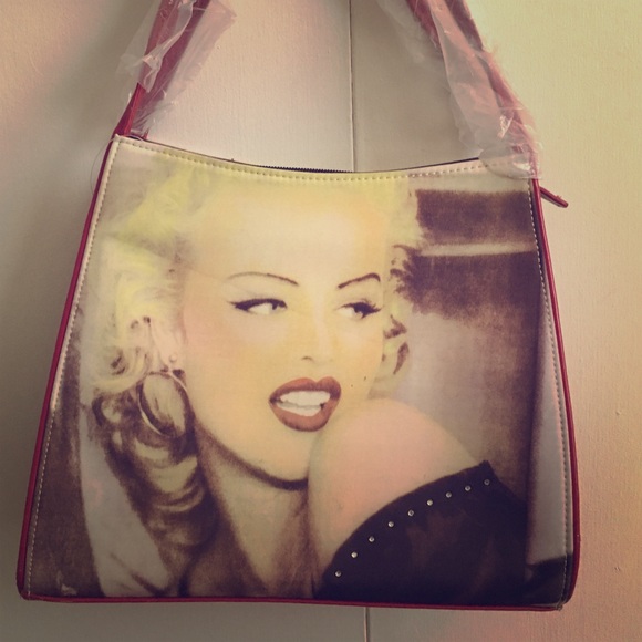 Cute Marilyn Purse